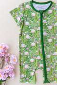Load image into Gallery viewer, Zippy Shortie - Botanical Bliss
