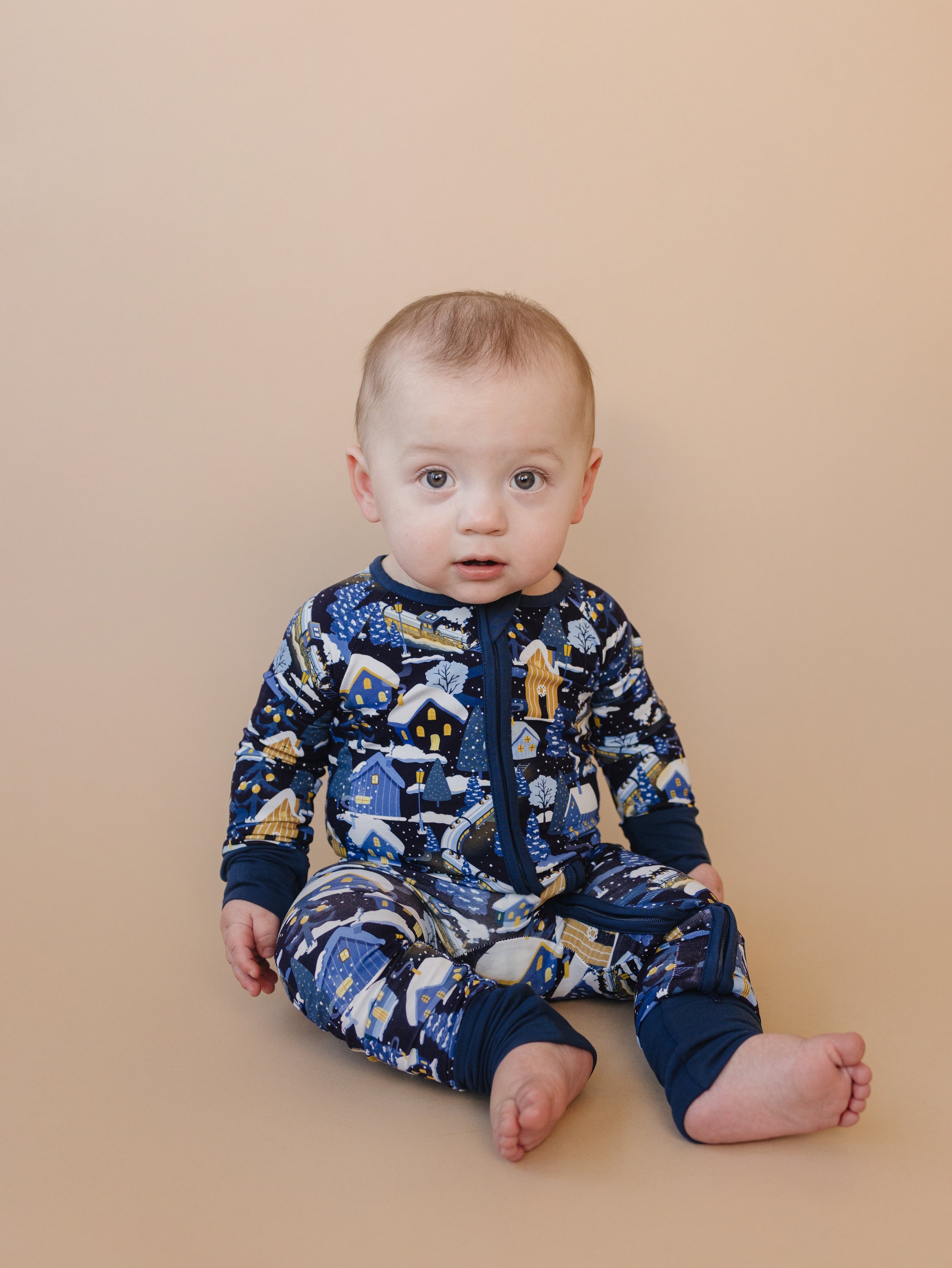 Long Sleeve Zippy Romper - Winter Train