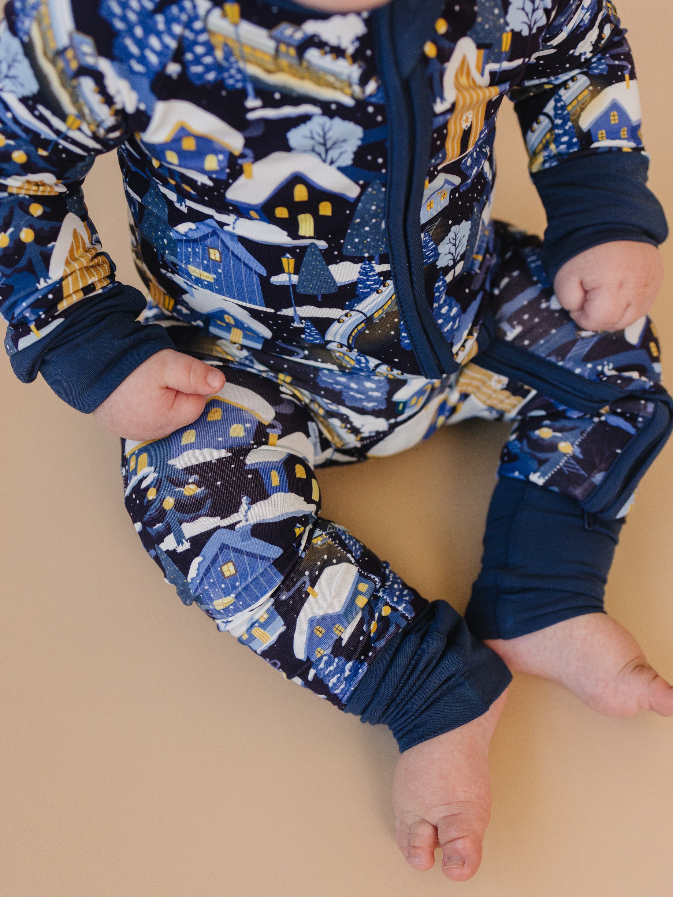 Long Sleeve Zippy Romper - Winter Train