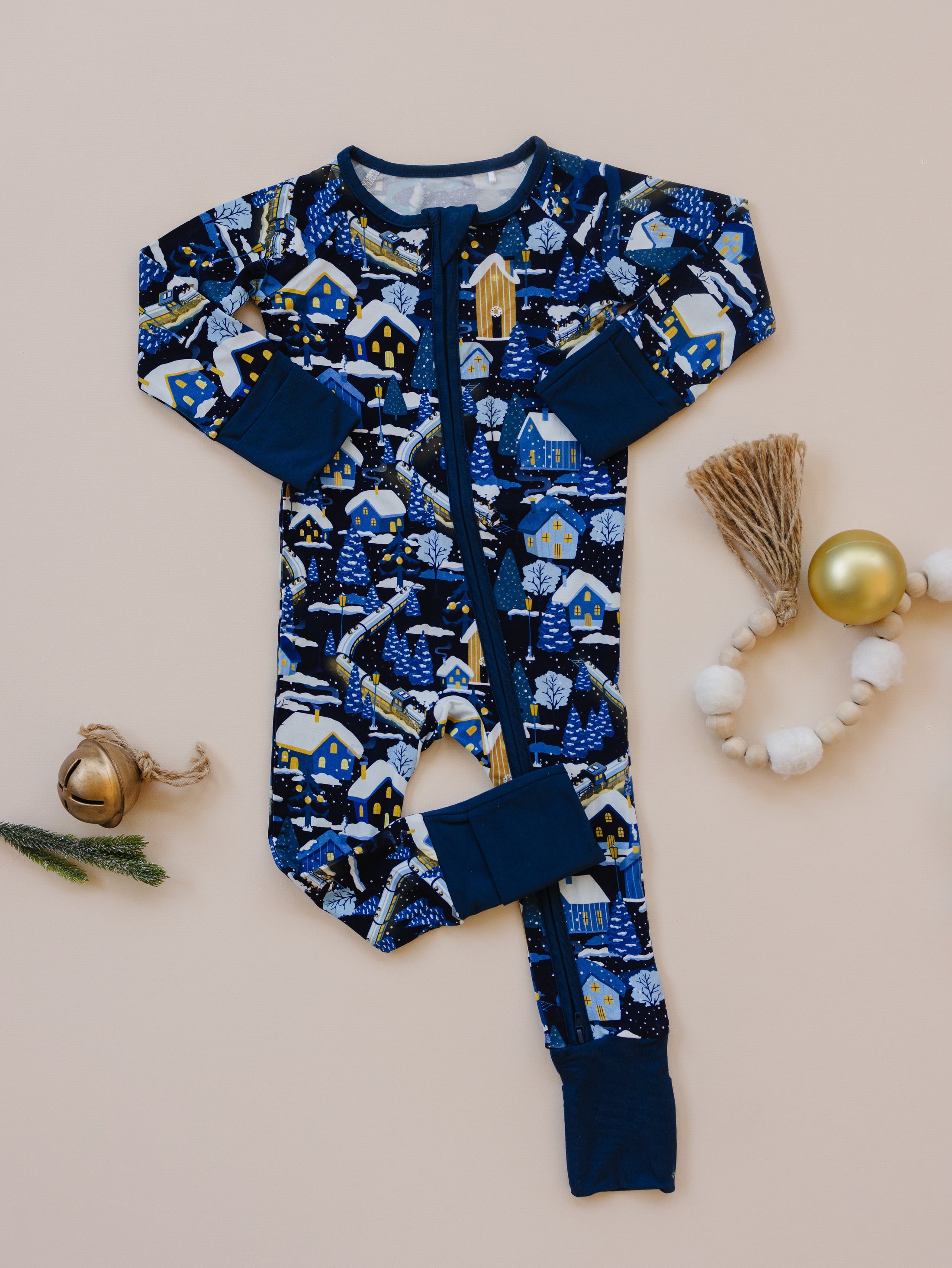 Long Sleeve Zippy Romper - Winter Train