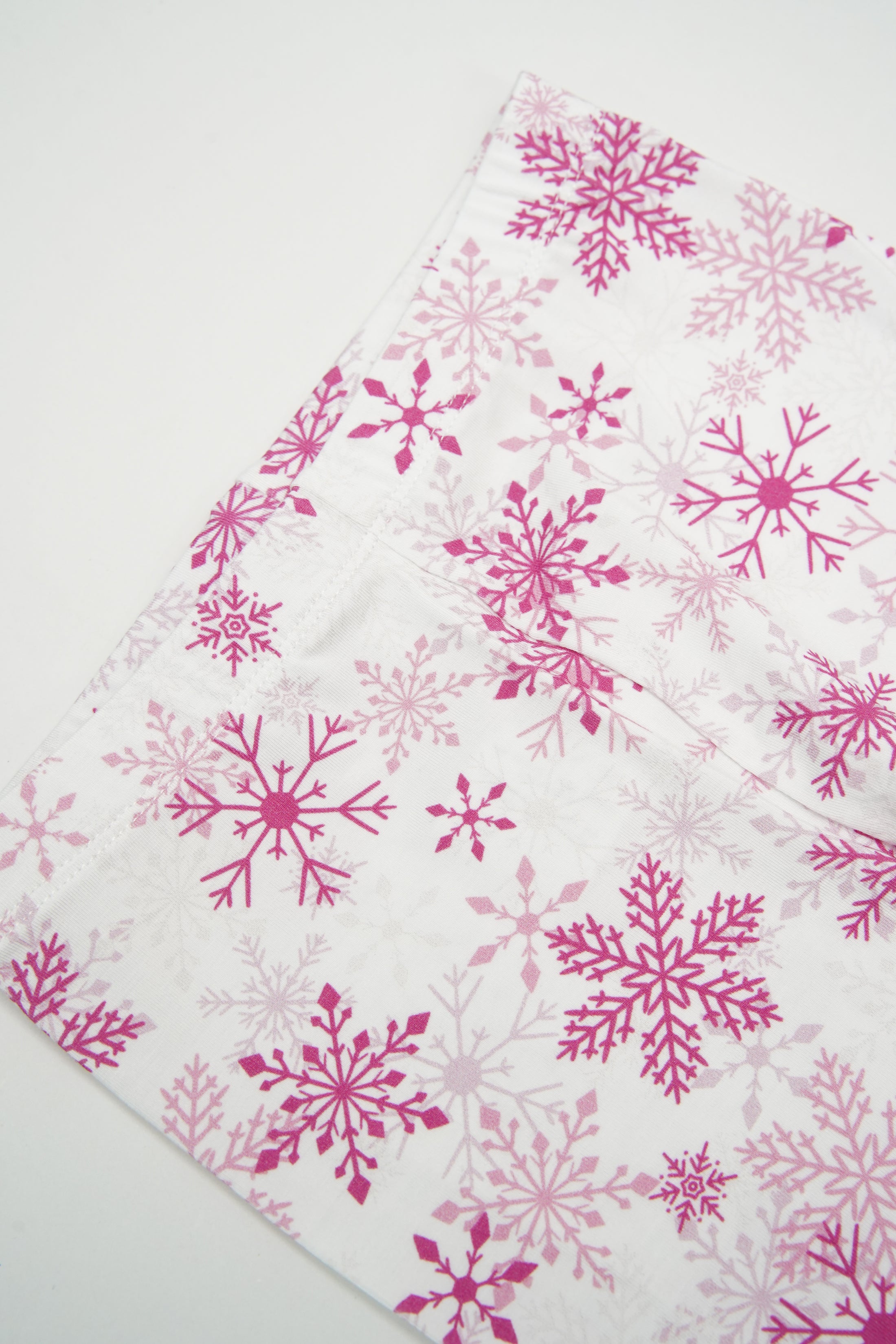 Holiday Pjs Set- Pink Snowflakes